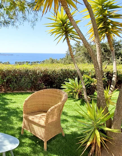 Les gazons synthétiques pour jardins et espaces paysagers