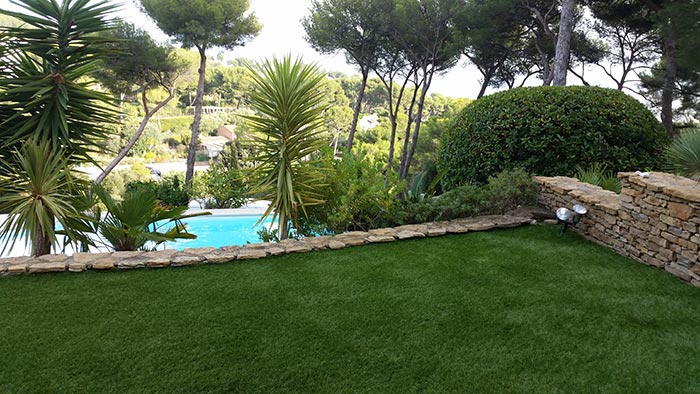 Passez commande d’ un gazon synthétique à Arcachon