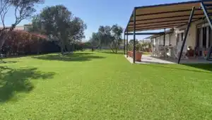 Grand jardin en gazon synthétique modèle Tentation 42 mm de haut